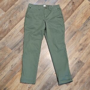 👖GAP Girlfriend Green Chinos